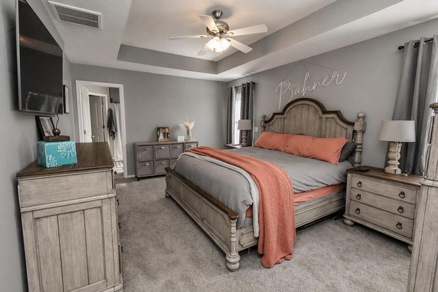 2205 W Drake Street, Springfield, MO 65810
