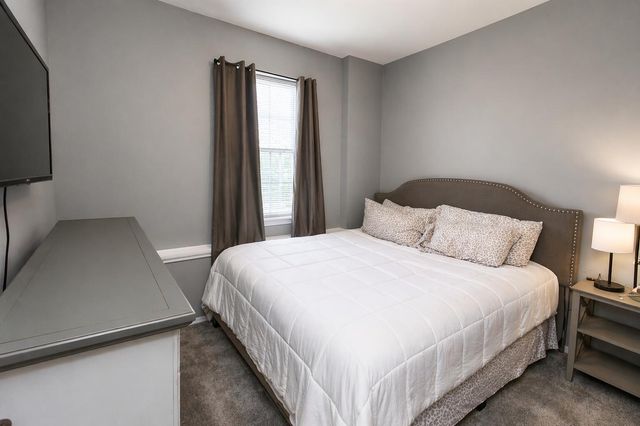 2205 W Drake Street, Springfield, MO 65810