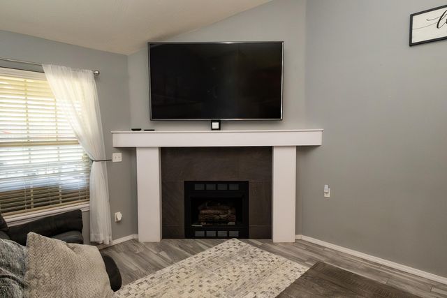 2205 W Drake Street, Springfield, MO 65810