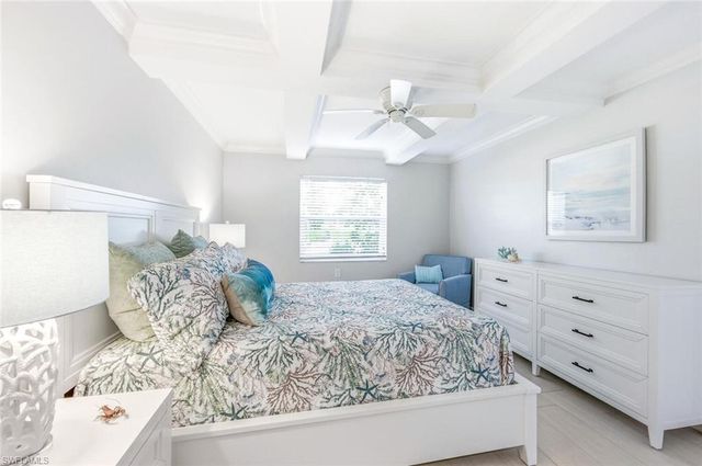 900 8th AVE S 103, Naples, FL 34102
