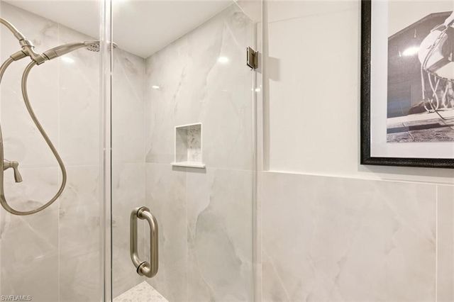 900 8th AVE S 103, Naples, FL 34102