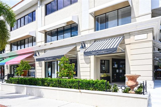 900 8th AVE S 103, Naples, FL 34102