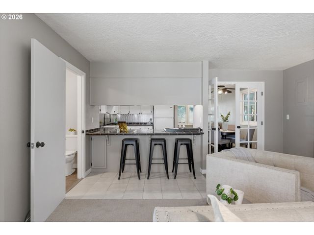 9118 N SMITH St, Portland, OR 97203