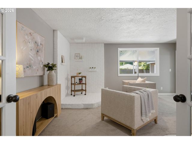 9118 N SMITH St, Portland, OR 97203
