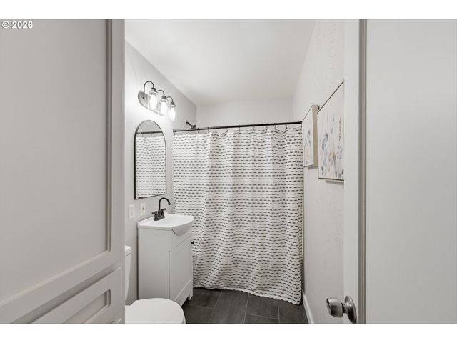 9118 N SMITH St, Portland, OR 97203