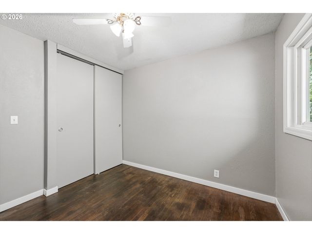 9118 N SMITH St, Portland, OR 97203