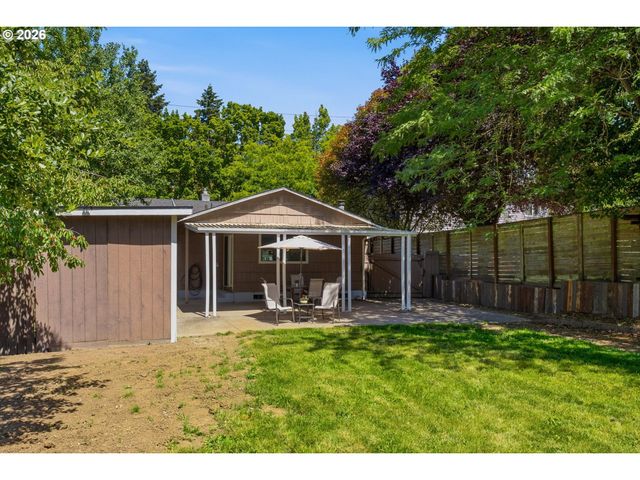 9118 N SMITH St, Portland, OR 97203