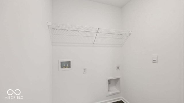 9138 Steinbeck Lane, Indianapolis, IN 46239