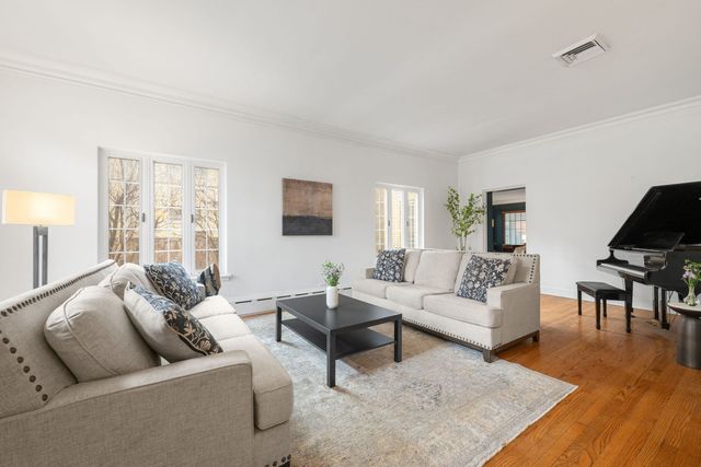 1210 William Street, River Forest, IL 60305