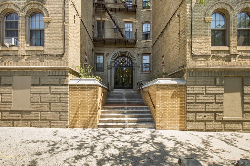 1100 Grand Concourse 5J, Bronx, NY 10456 — photo 2