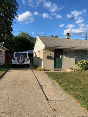 931 E Kalama Avenue, Madison Heights, MI 48071