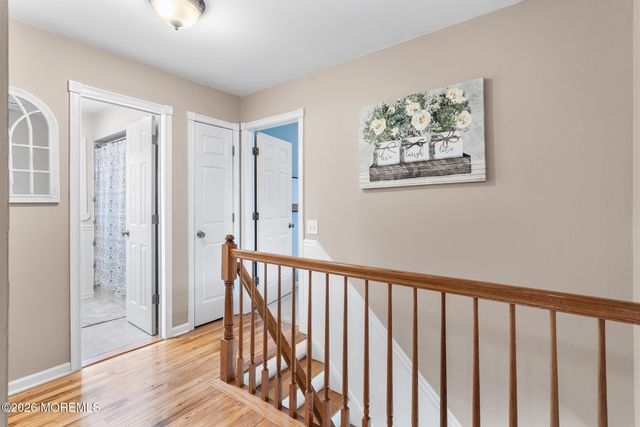 22 Meadowbrook Lane, Freehold, NJ 07728