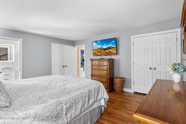22 Meadowbrook Lane, Freehold, NJ 07728