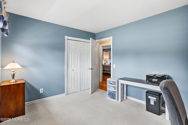 22 Meadowbrook Lane, Freehold, NJ 07728