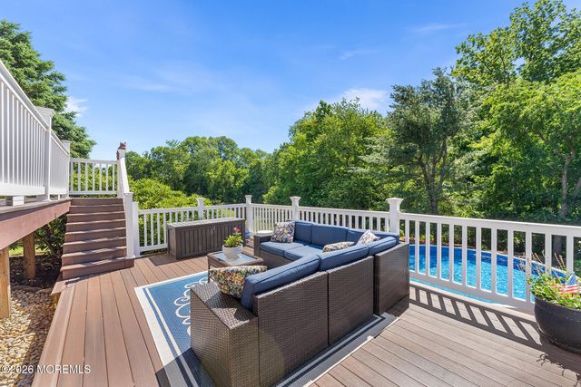 22 Meadowbrook Lane, Freehold, NJ 07728