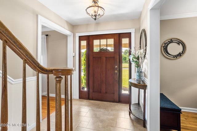 22 Meadowbrook Lane, Freehold, NJ 07728