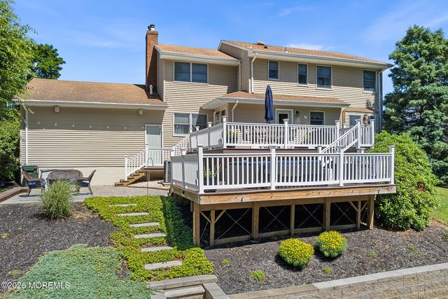22 Meadowbrook Lane, Freehold, NJ 07728