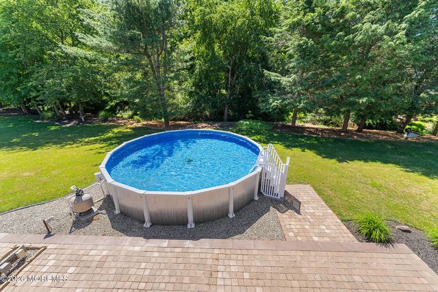 22 Meadowbrook Lane, Freehold, NJ 07728
