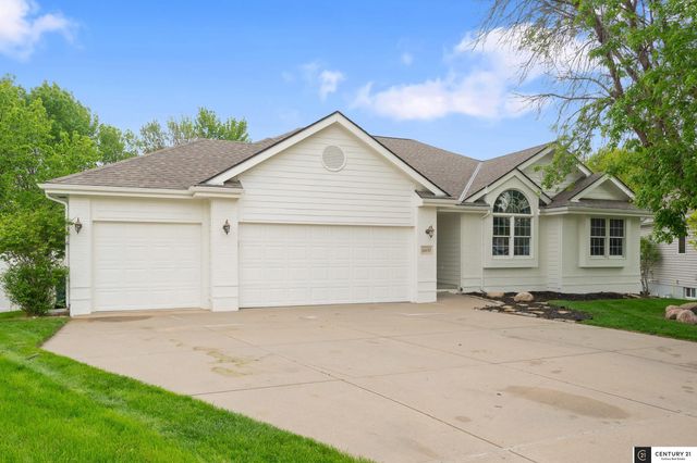 16650 Redwood Street, Omaha, NE 68136