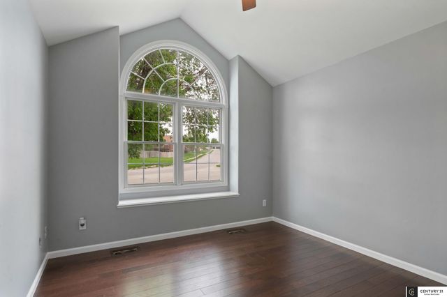 16650 Redwood Street, Omaha, NE 68136