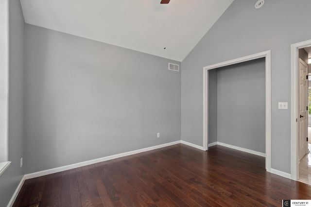 16650 Redwood Street, Omaha, NE 68136