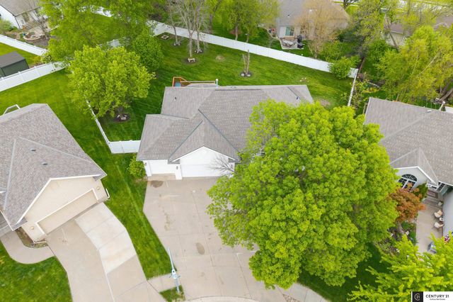 16650 Redwood Street, Omaha, NE 68136