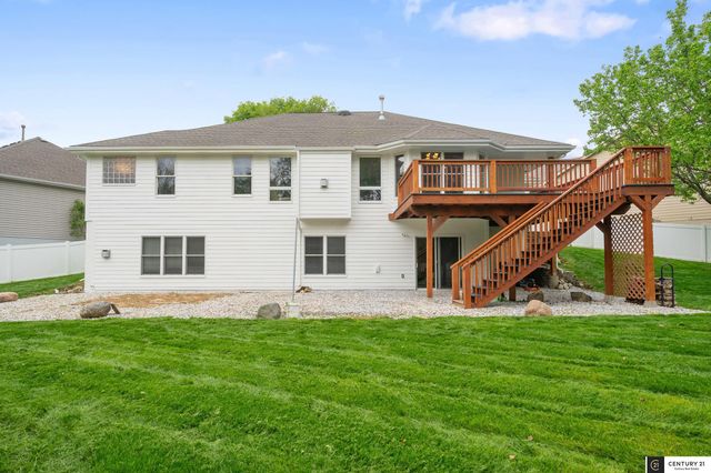 16650 Redwood Street, Omaha, NE 68136