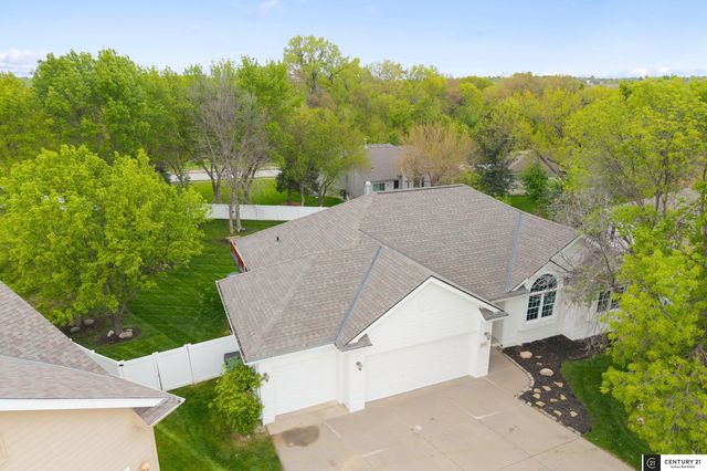 16650 Redwood Street, Omaha, NE 68136