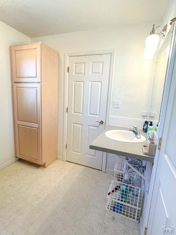 1322 Lincoln Ave, La Junta, CO 81050