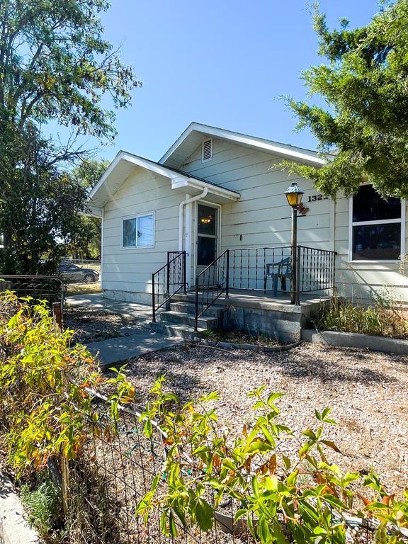 1322 Lincoln Ave, La Junta, CO 81050