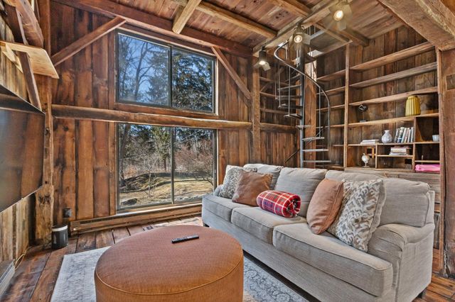 200 Chestnut Ridge Road, Bedford Corners, NY 10549