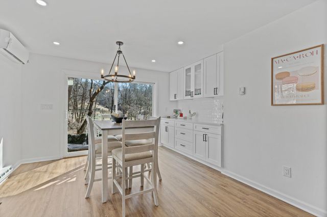 200 Chestnut Ridge Road, Bedford Corners, NY 10549