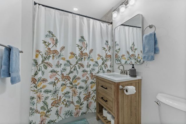 200 Chestnut Ridge Road, Bedford Corners, NY 10549