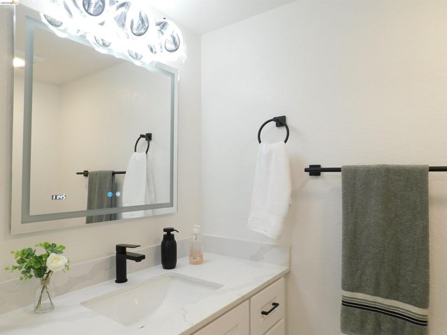 3042 Potrero Way, Fairfield, CA 94534