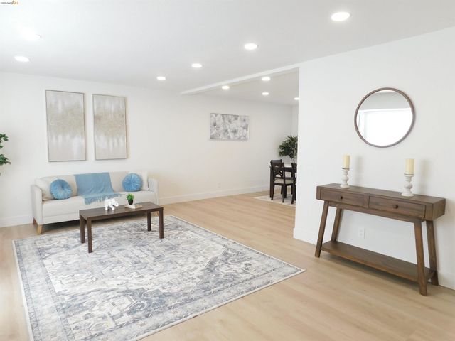 3042 Potrero Way, Fairfield, CA 94534