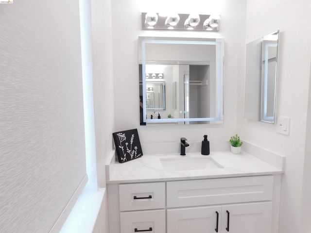 3042 Potrero Way, Fairfield, CA 94534