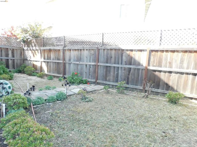 3042 Potrero Way, Fairfield, CA 94534