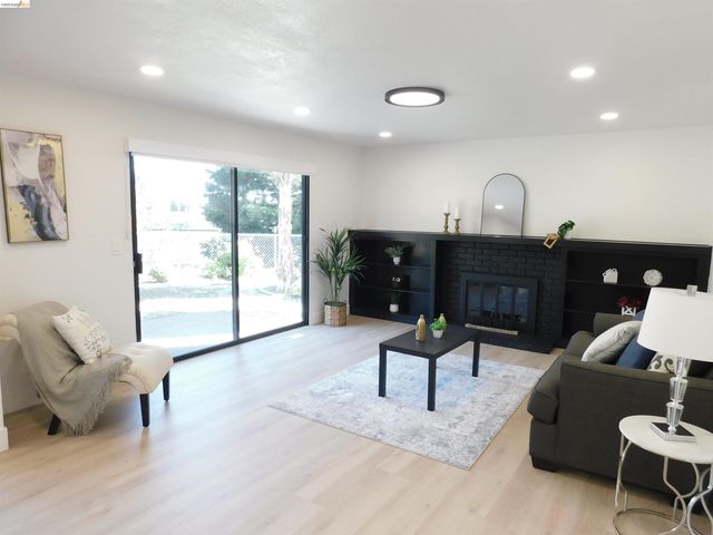 3042 Potrero Way, Fairfield, CA 94534