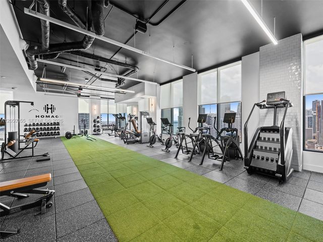 121 NE 5th St 3704, Miami, FL 33132