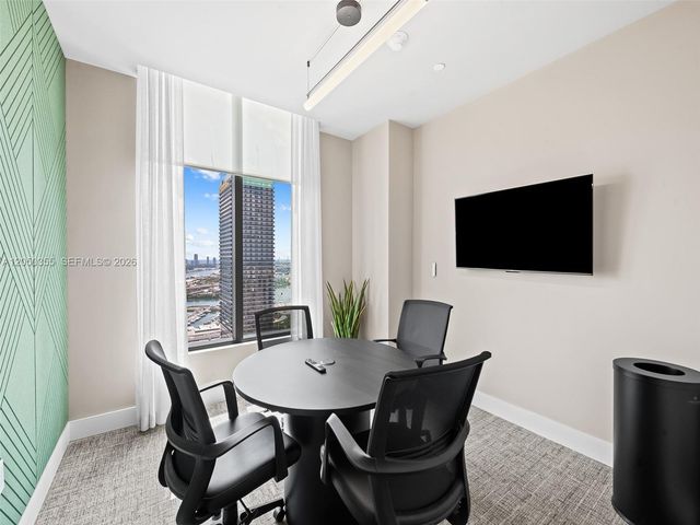 121 NE 5th St 3704, Miami, FL 33132