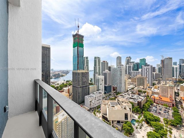 121 NE 5th St 3704, Miami, FL 33132