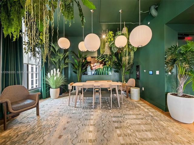 121 NE 5th St 3704, Miami, FL 33132