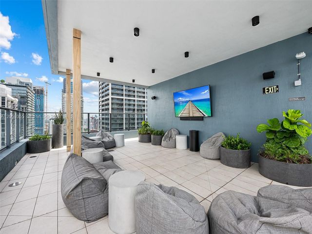 121 NE 5th St 3704, Miami, FL 33132