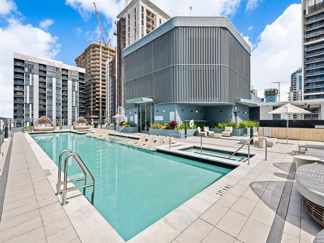 121 NE 5th St 3704, Miami, FL 33132