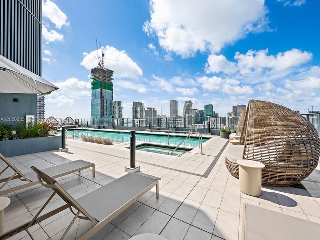 121 NE 5th St 3704, Miami, FL 33132