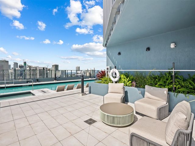 121 NE 5th St 3704, Miami, FL 33132