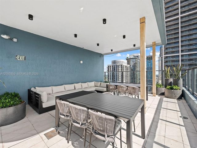 121 NE 5th St 3704, Miami, FL 33132