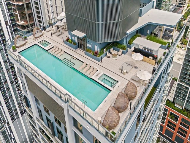 121 NE 5th St 3704, Miami, FL 33132