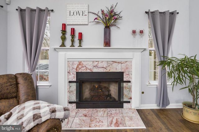 5 LAUREL TREE DR, Westampton, NJ 08060