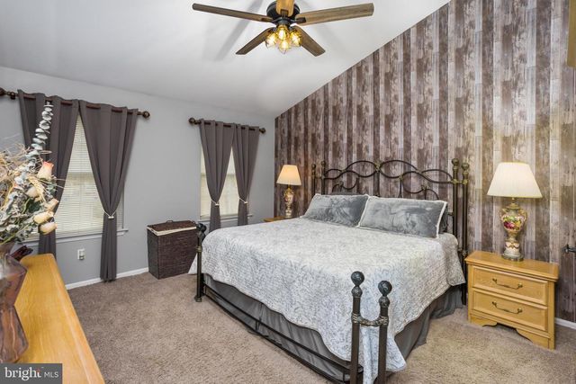 5 LAUREL TREE DR, Westampton, NJ 08060